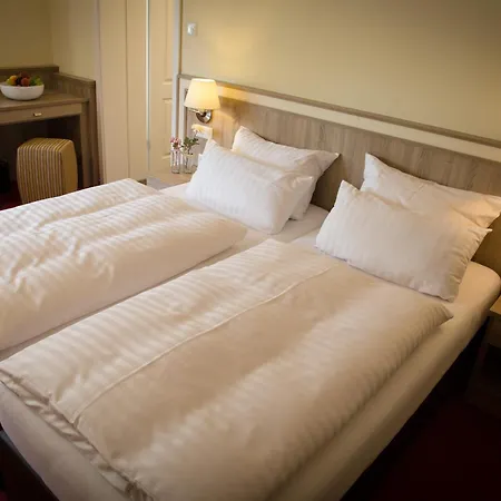 Hotel Ingeborg 3*